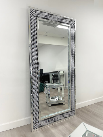 A6 - FLOOR MIRROR WITH CRYSTAL ACCENTS