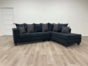 110 - HOLLYWOOD BLACK SECTIONAL LIVING ROOM SET